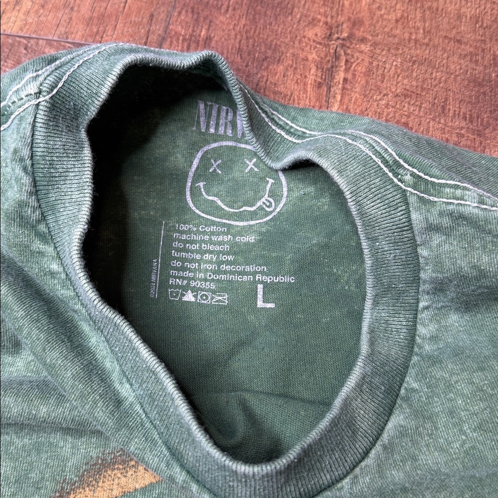 Nirvana Washed Dye Band Tee green smiley face t-shirt size large - Picture 5 of 7